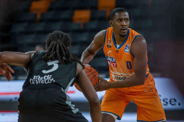 是向传奇致 是向传奇致