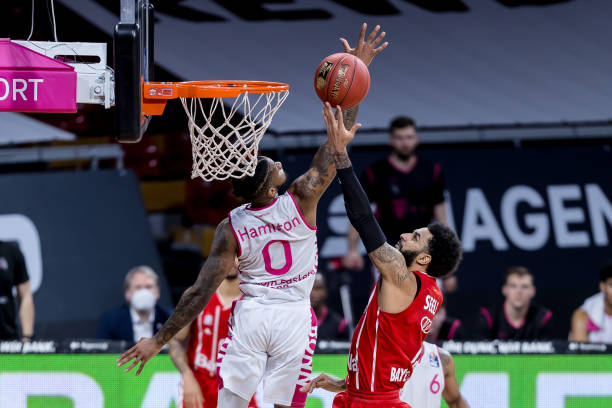 而他的身上 而他的身上